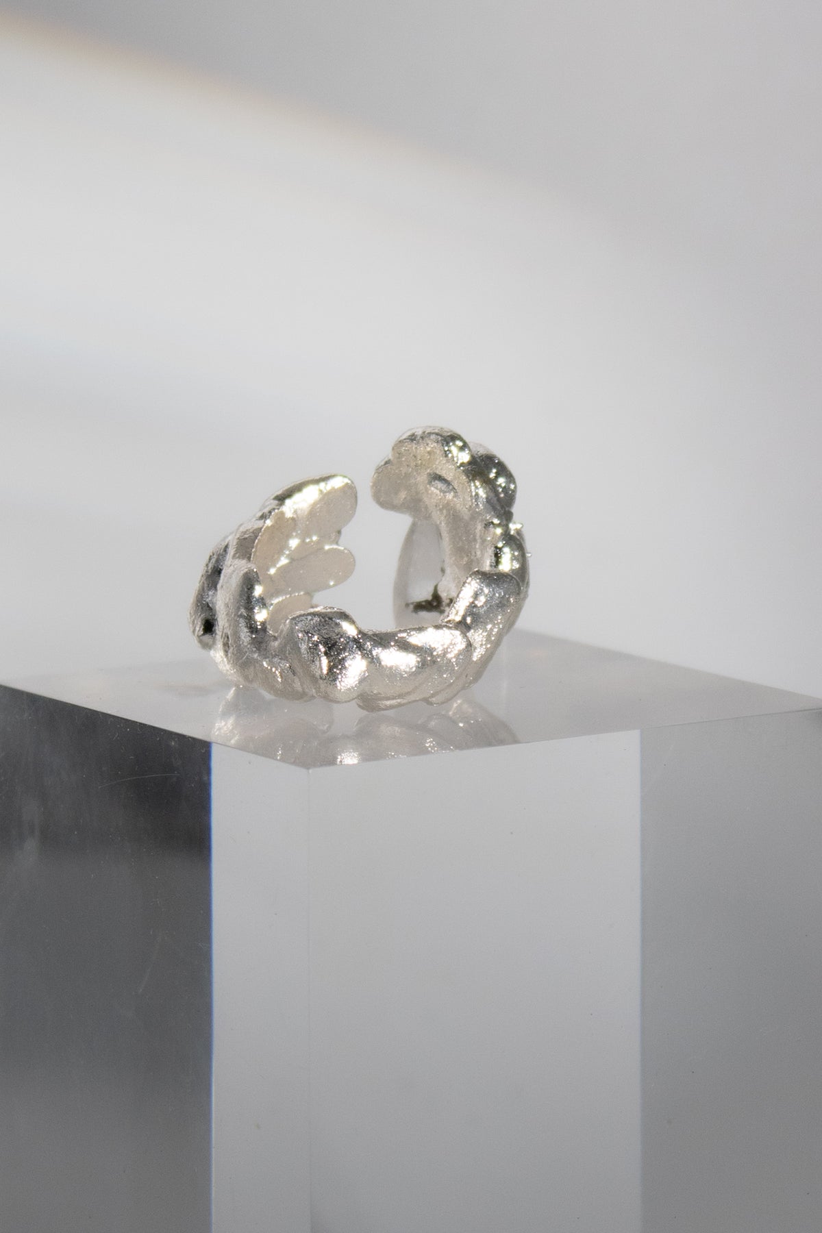 QUEEN II RING