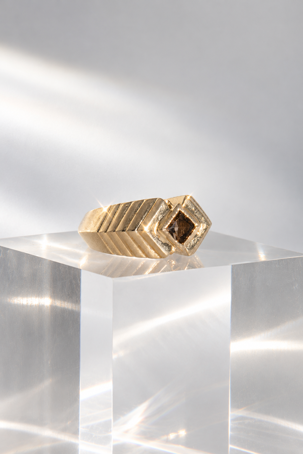 QUEEN RING