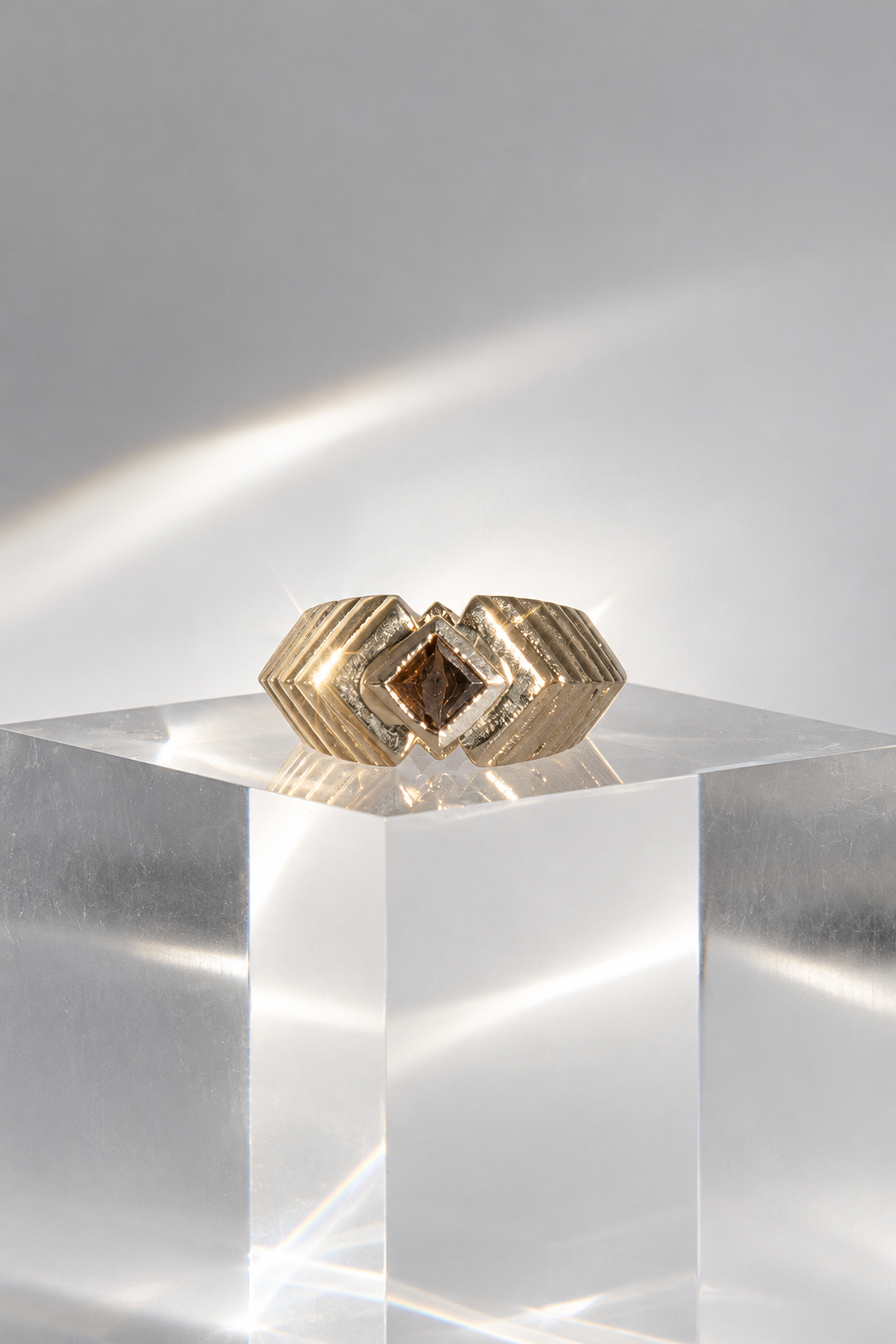 QUEEN RING