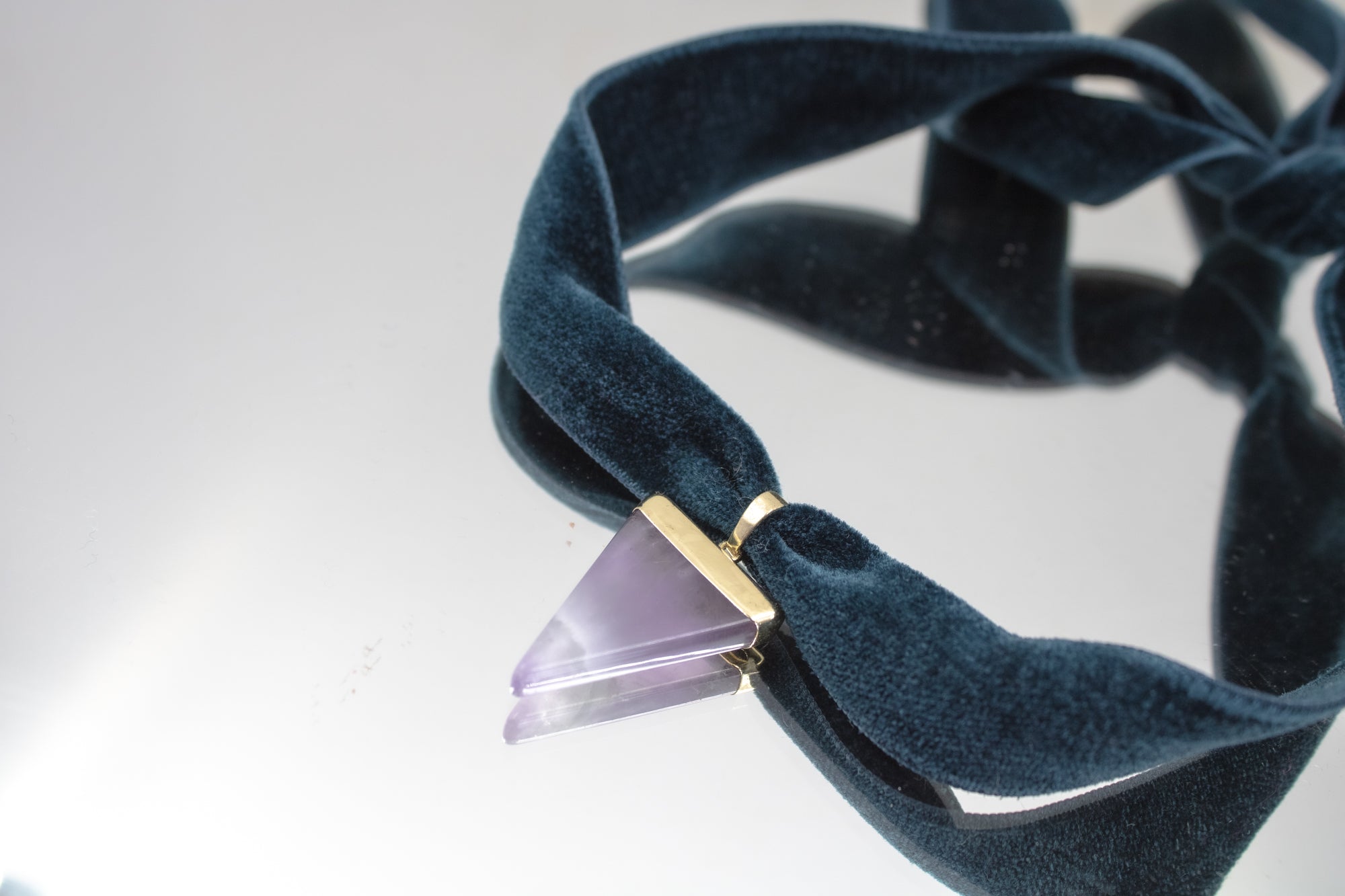 Pendentif Améthyste sur Ruban de Velours