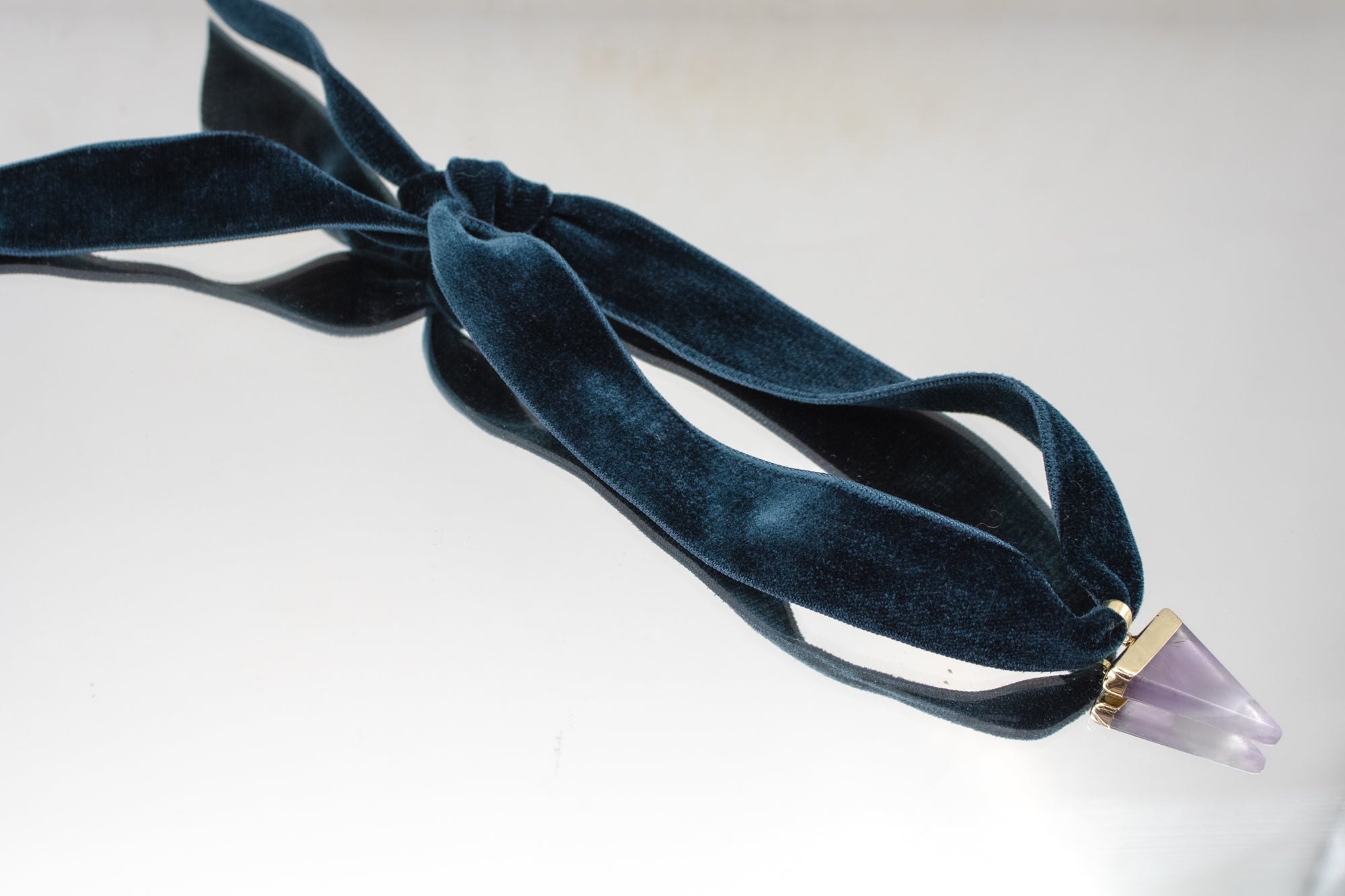 Pendentif Améthyste sur Ruban de Velours