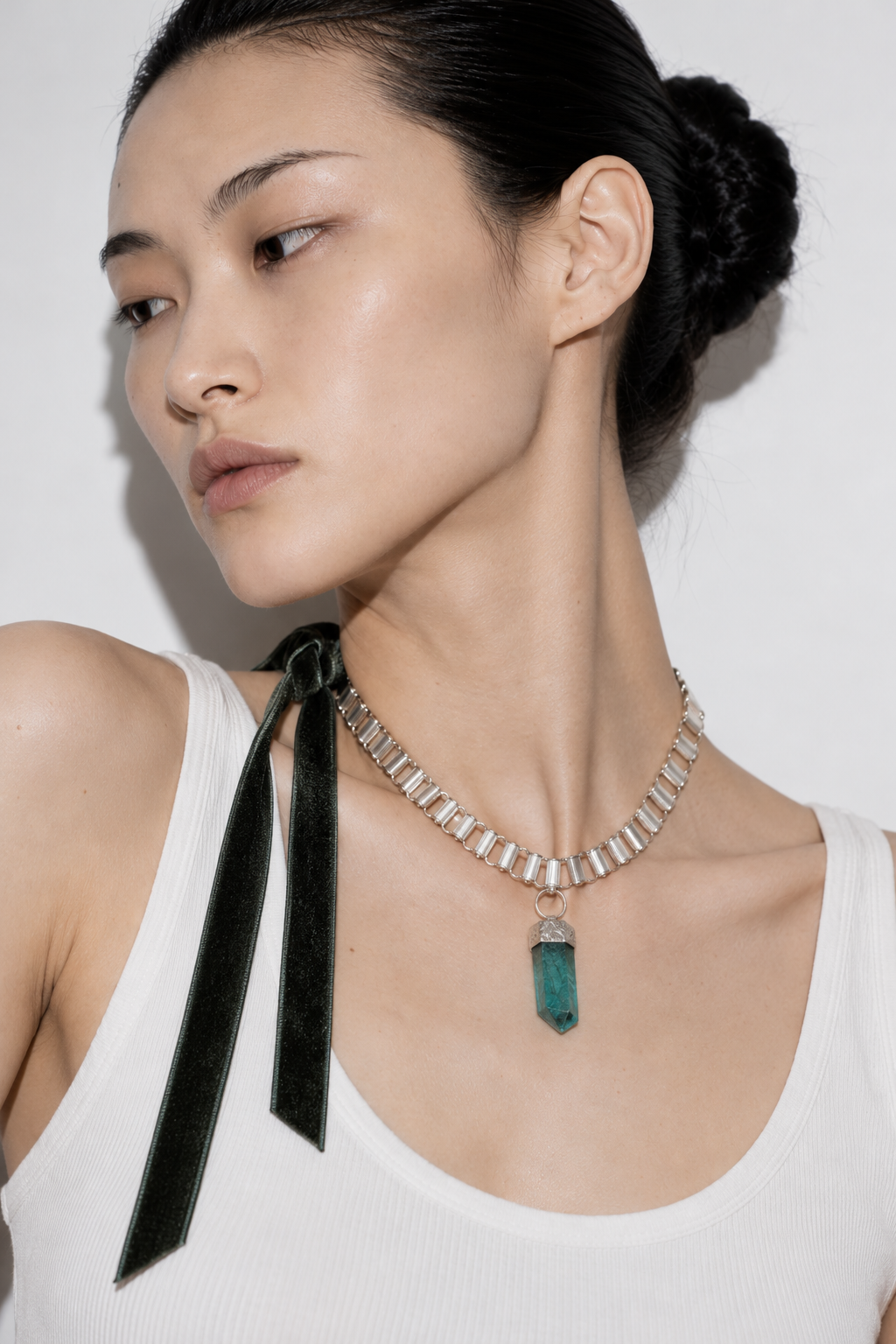 AURA TANK NECKLACE